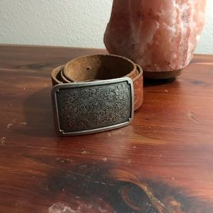 Women’s Small Leather Fossil Belt
